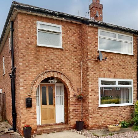 The Hawthorns Villa Честър Екстериор снимка