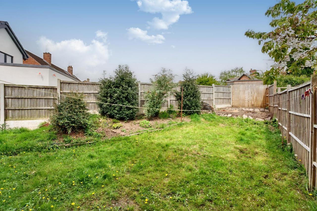 The Hawthorns Villa Честър Екстериор снимка
